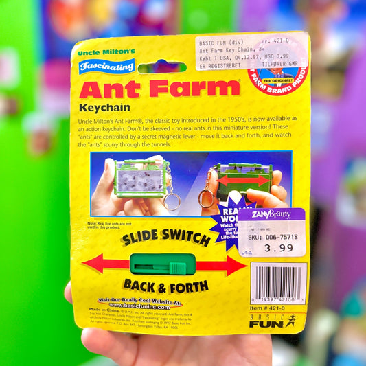 Uncle Milton's Fascinating Ant Farm Keychain (MOC, 1997) - PopCultGang
