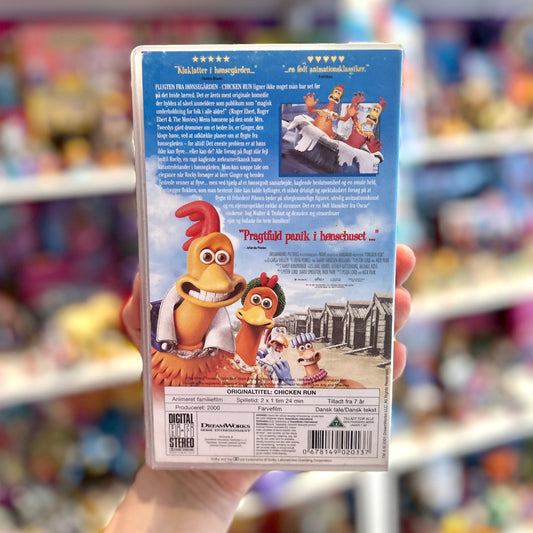 VHS: Flugten fra Hønsegården (2000) - PopCultGang