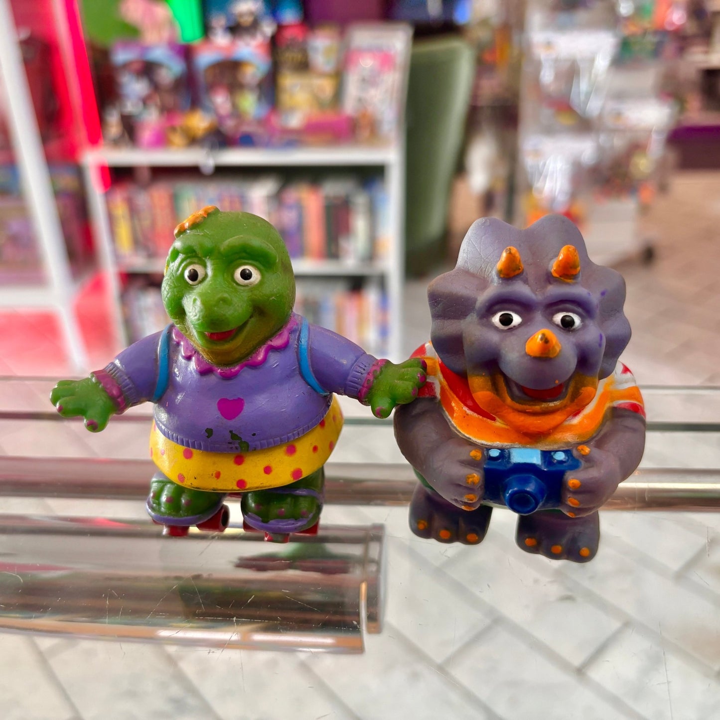 Weird Bootleg Dinosaur Figures - PopCultGang