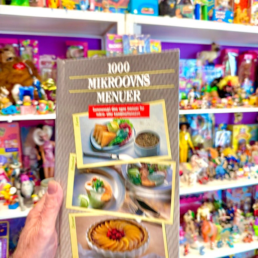 1000 Mikroovns Menuer Bog - PopCultGang