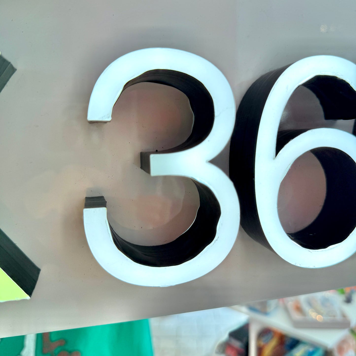 Xbox 360 LED Store Display - Gamestop 2000s