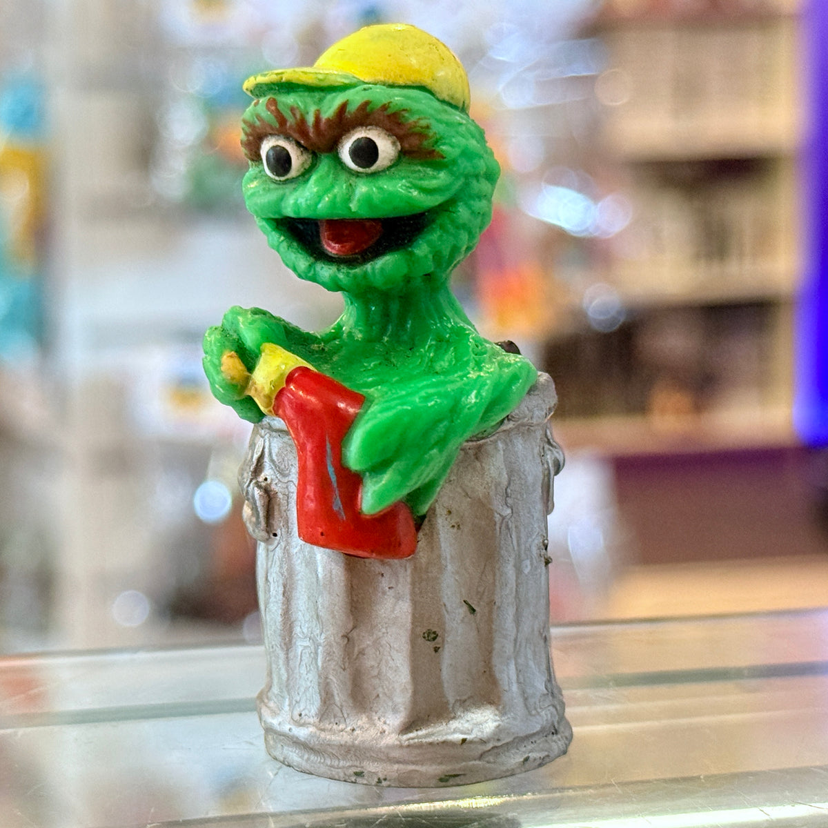 Sesame Street: Oscar The Grouch With Cap PVC Figure (90s)