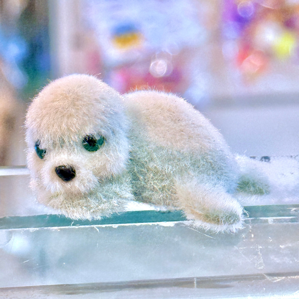 Snow Pets In My Pocket - Hela The Cub Seal #2 - Fluffy Flocked Mini Figure (MEG, 2009)
