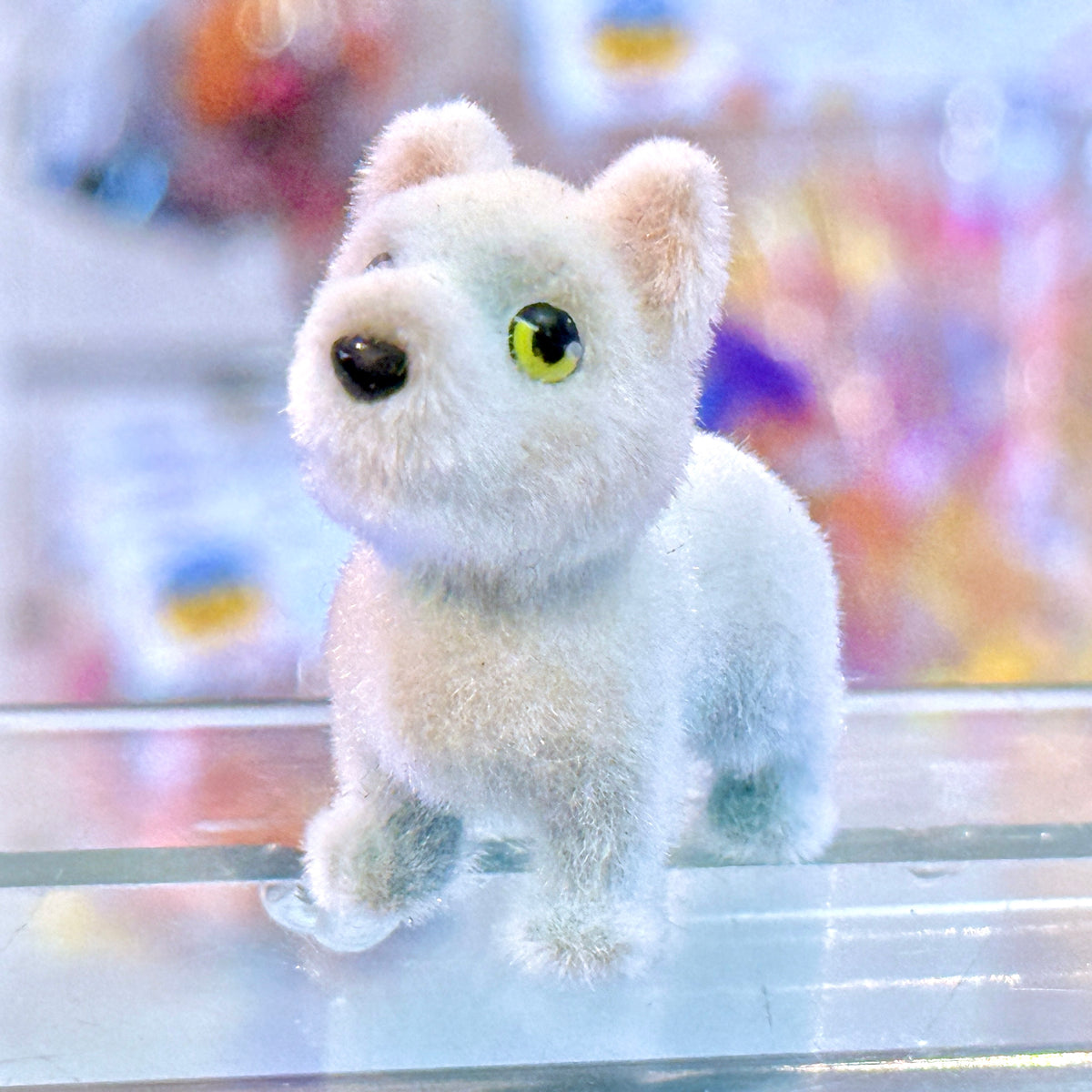 Snow Pets In My Pocket - Blanca The Arctic Wolf #11 - Fluffy Flocked Mini Figure (MEG, 2009)