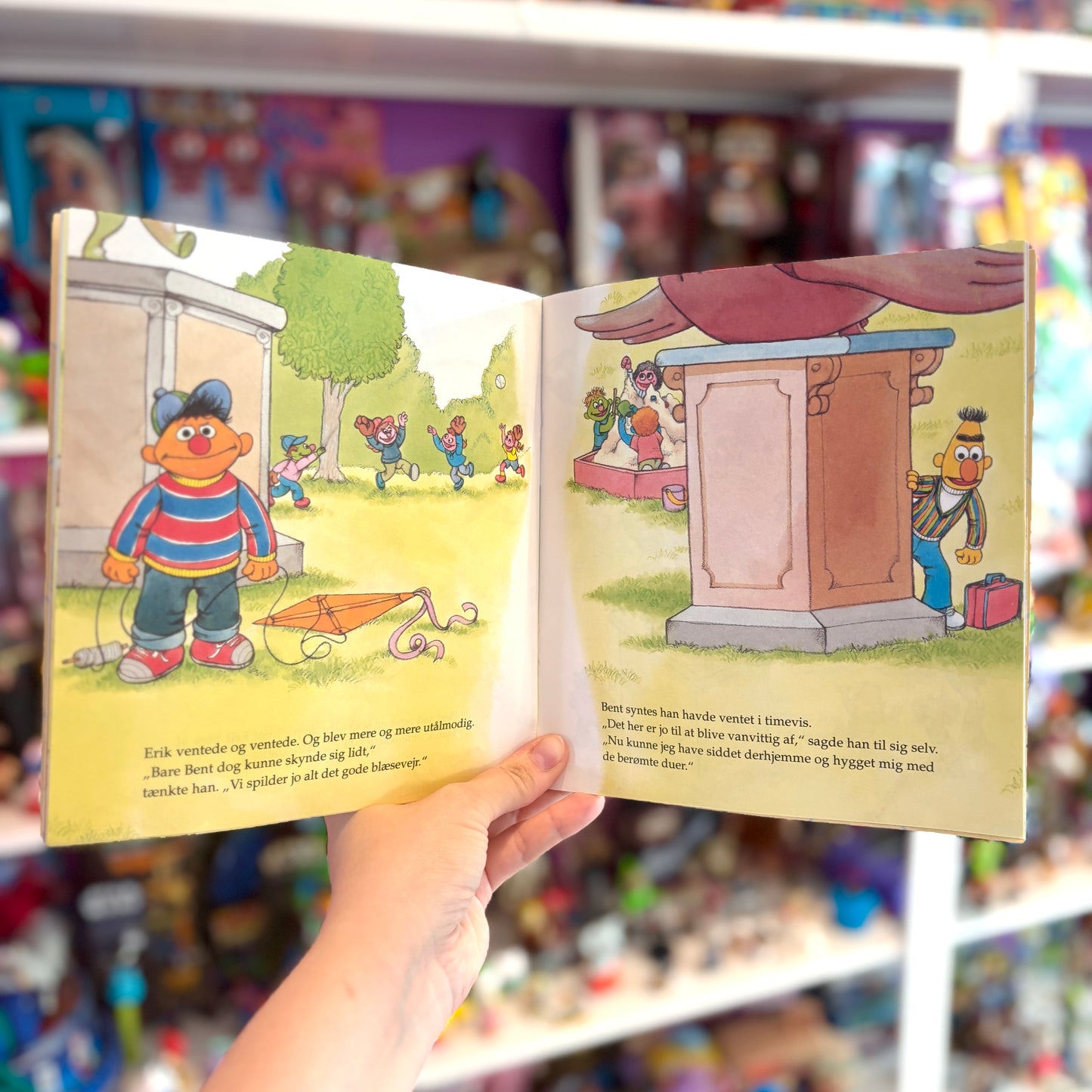 Sesame Street: "Bent Og Erik I Parken" Book (Danish, 1992)