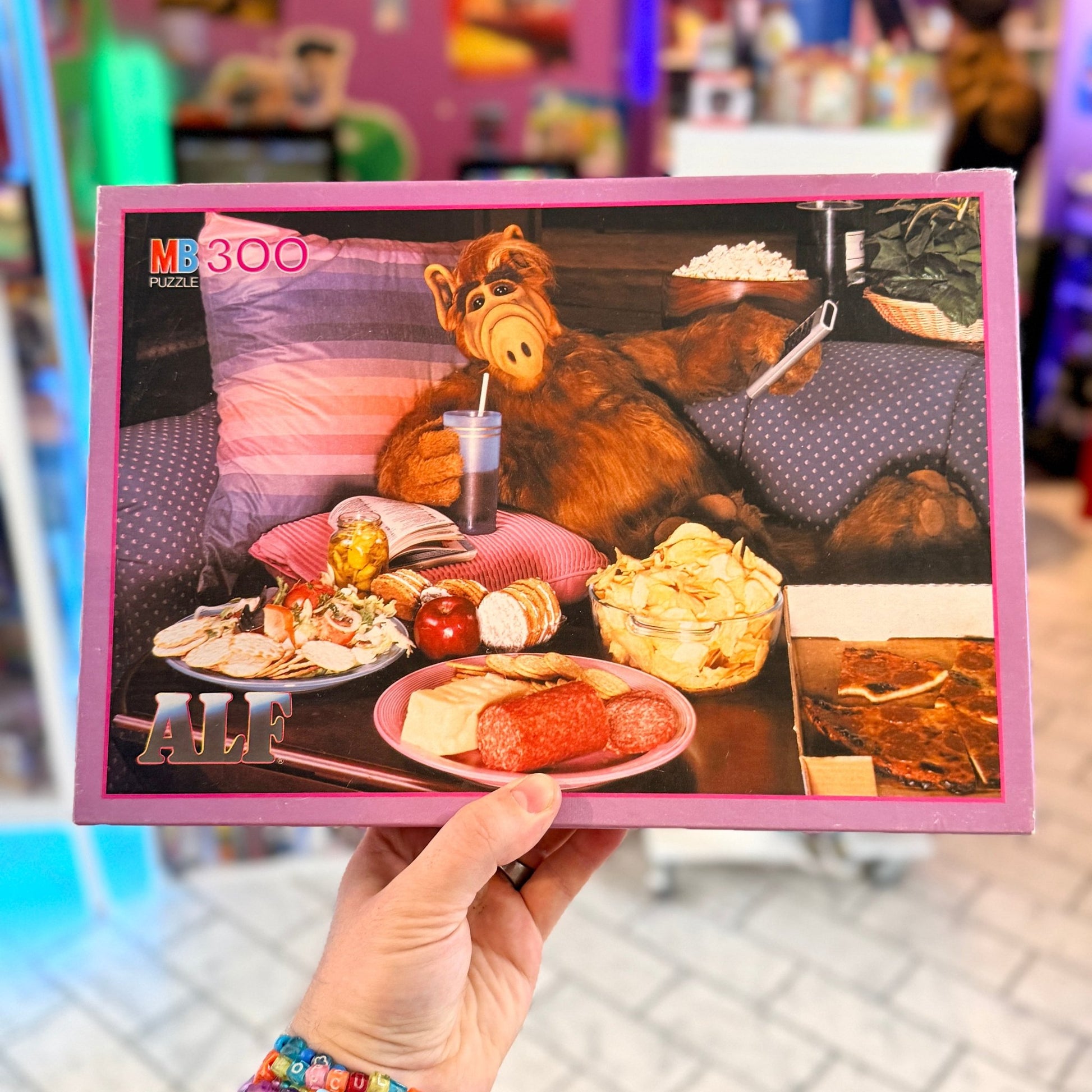Alf TV Dinner Mukbang Puzzle (300 pieces, 1980s) (Copy) - PopCultGang