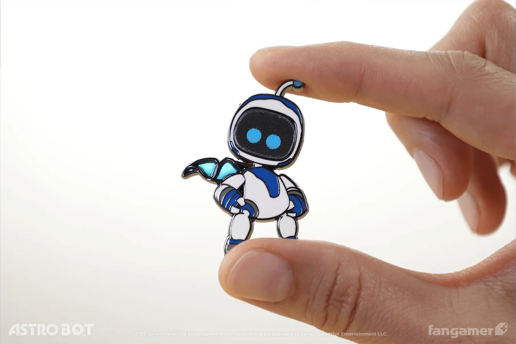 Astro Bot Lenticular Pin (Fangamer) - PopCultGang