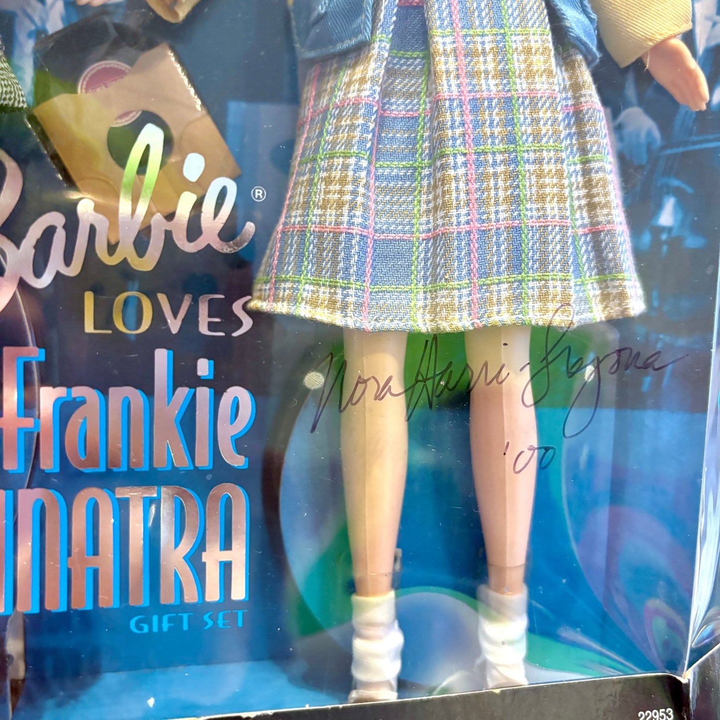 Barbie Loves Frankie Sinatra Collector Edition Gift Set (NIB, Mattel, 1999) - PopCultGang