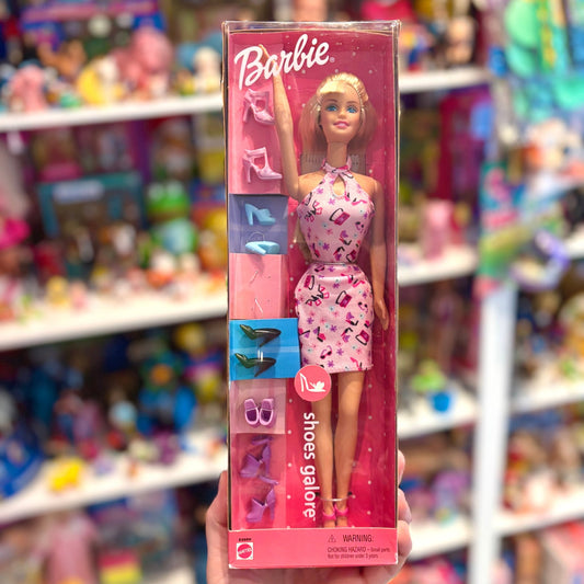 Barbie: Shoes Galore Fashion Avenue (Mattel, 2001) - PopCultGang