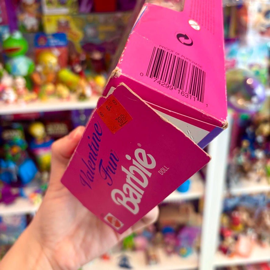 Barbie: Valentine Fun Doll (Mattel, 1996) - PopCultGang