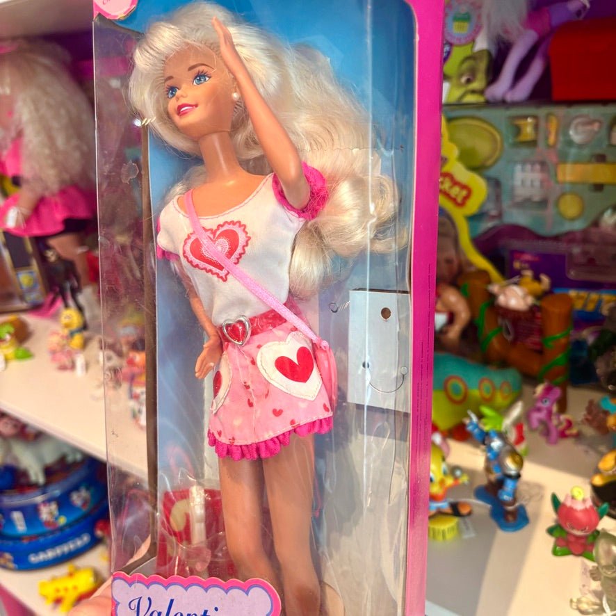 Barbie: Valentine Fun Doll (Mattel, 1996) - PopCultGang