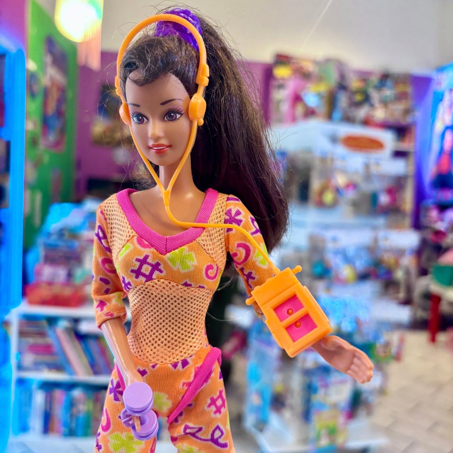 Barbie: Working Out Teresa Barbie Doll (Mattel, 1996) - PopCultGang
