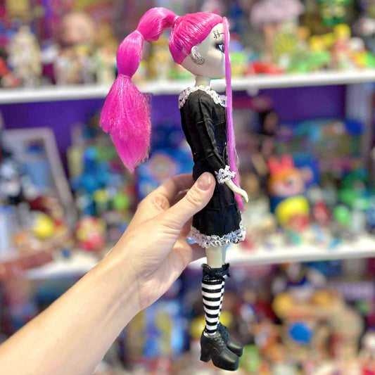 BeGoth Bleeding Edge Goths: "Lolita Sun" Fashion Doll - (Crypt Club Exclusive, Series 1, 2003) - PopCultGang