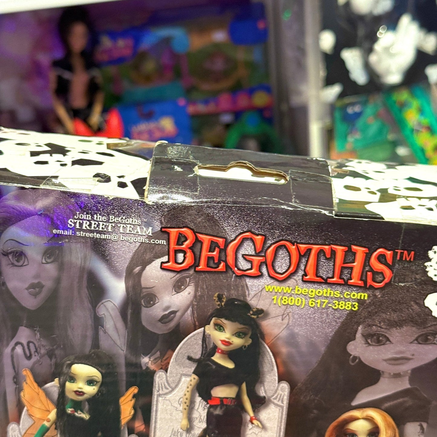 BeGoth Bleeding Edge Goths: "Olivia O'Lantern" Fashion Doll - Green Variant UK Exclusive (Series 7, 2007) - PopCultGang