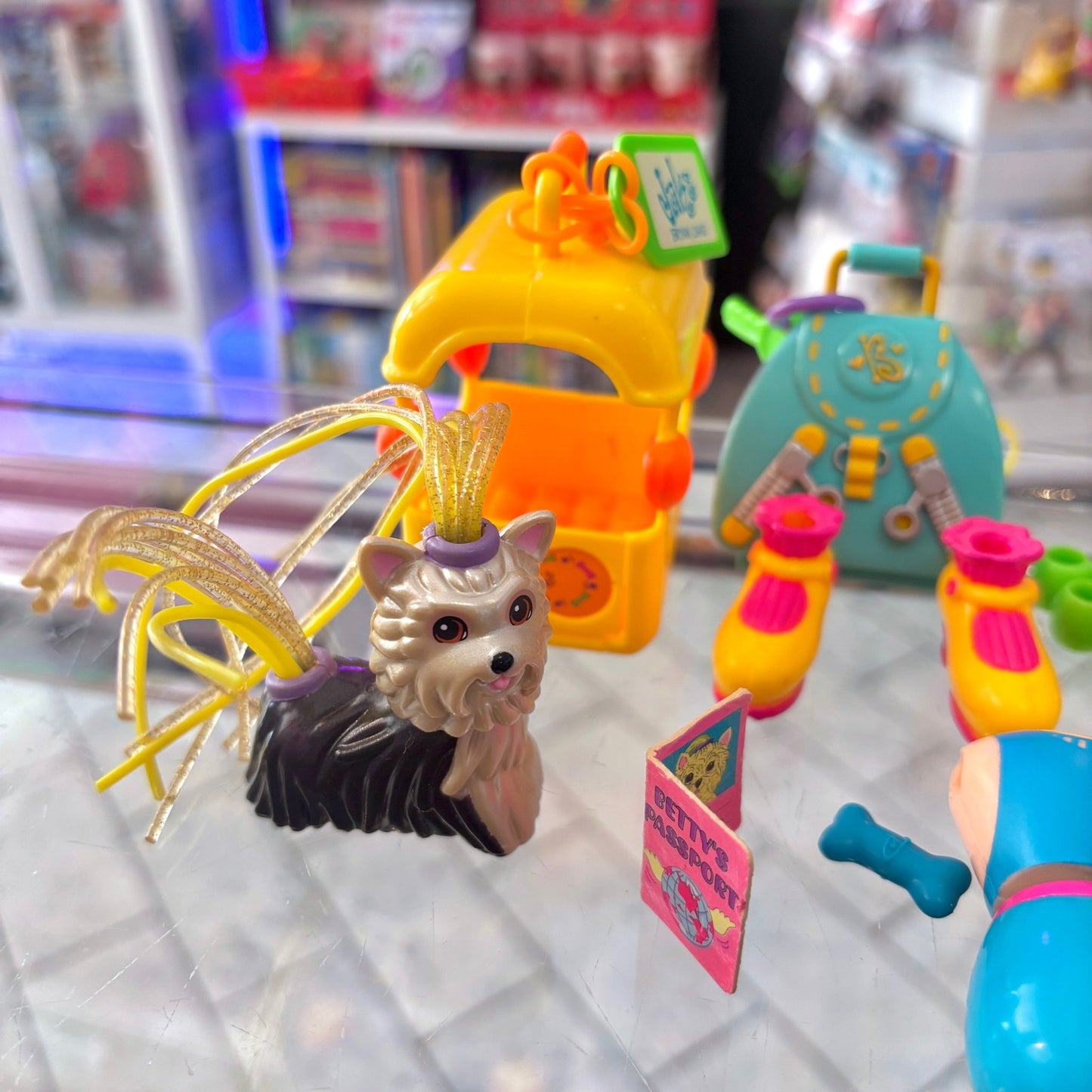 Betty Spaghetty: Around The World Travel Set - Jake & Betty (2000s) - PopCultGang