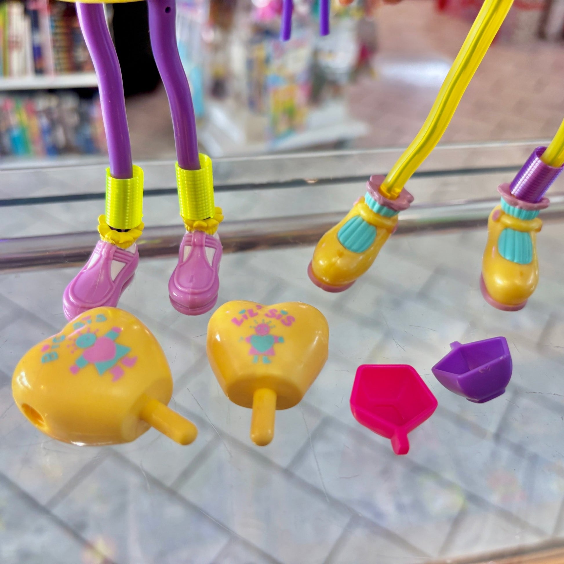 Betty Spaghetty: My Little Sis Tea Party - Emily and Hannah (2000s) - PopCultGang