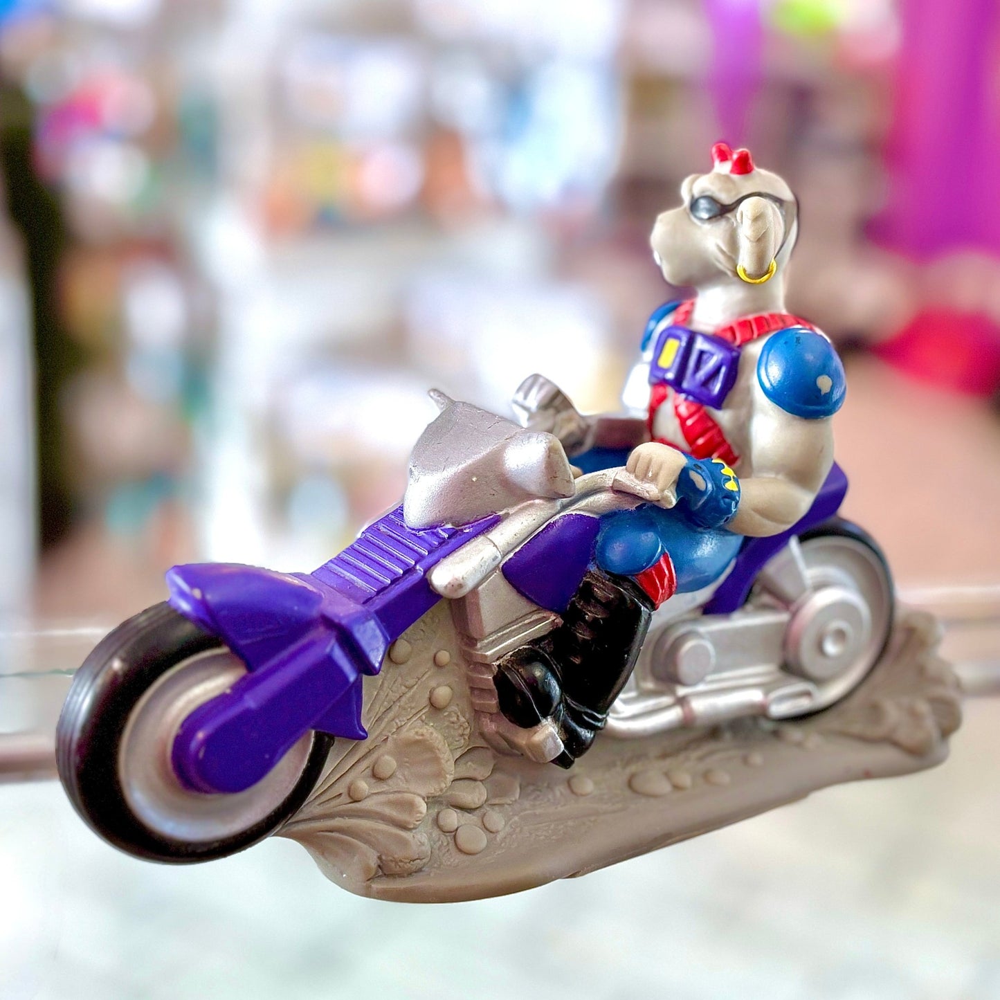 Biker Mice From Mars: Modo Bubble Bath Salts Plastic Figure (1993) - PopCultGang