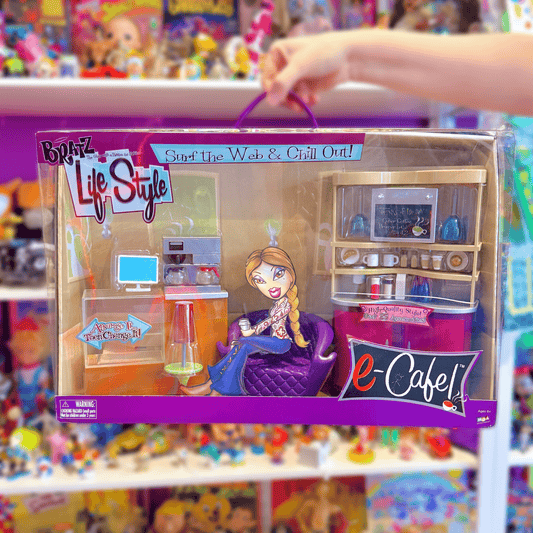 Bratz: Cafe Life Style E - Cafe Playset (new in box, MGA, 2004) - PopCultGang