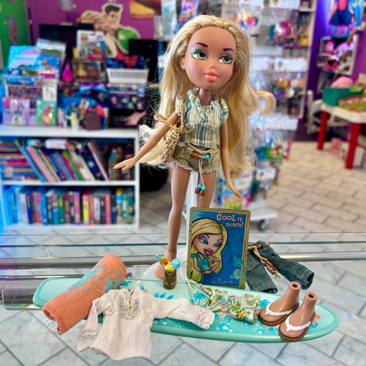 Bratz: Sun - Kissed Summer Cloe Doll (MGA, 2004) - PopCultGang