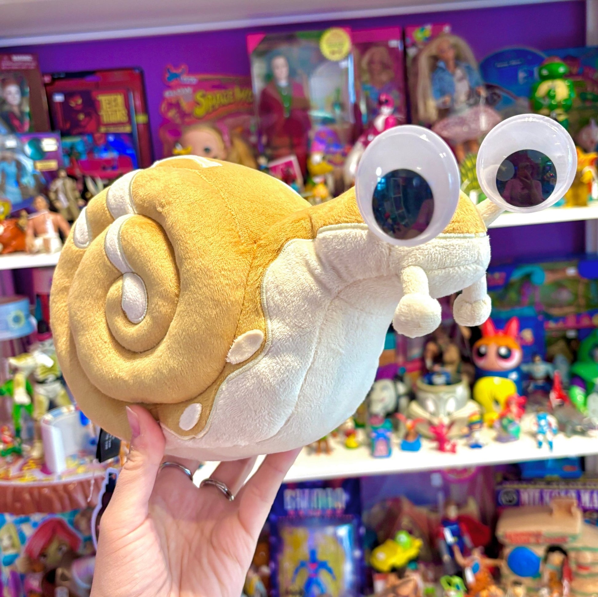 Bugsnax: Cinnasnail Plush (Fangamer) - PopCultGang