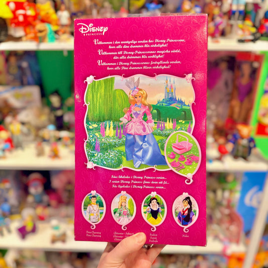 Cinderella In Riding Gear Doll (Disney Princess, NIB, Simba Toys, 2002) - PopCultGang