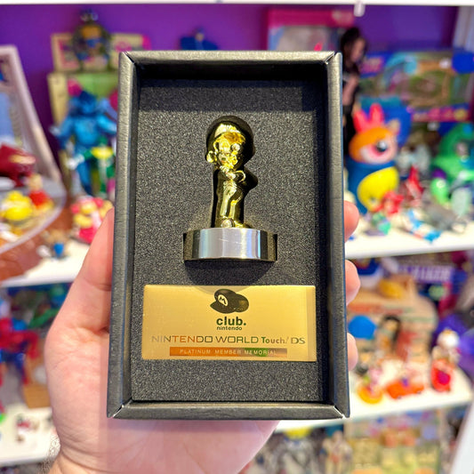 Club Nintendo: Limited Gold Super Mario Statue - Platinum Member Memorial (Japan Exclusive, 2003) - PopCultGang
