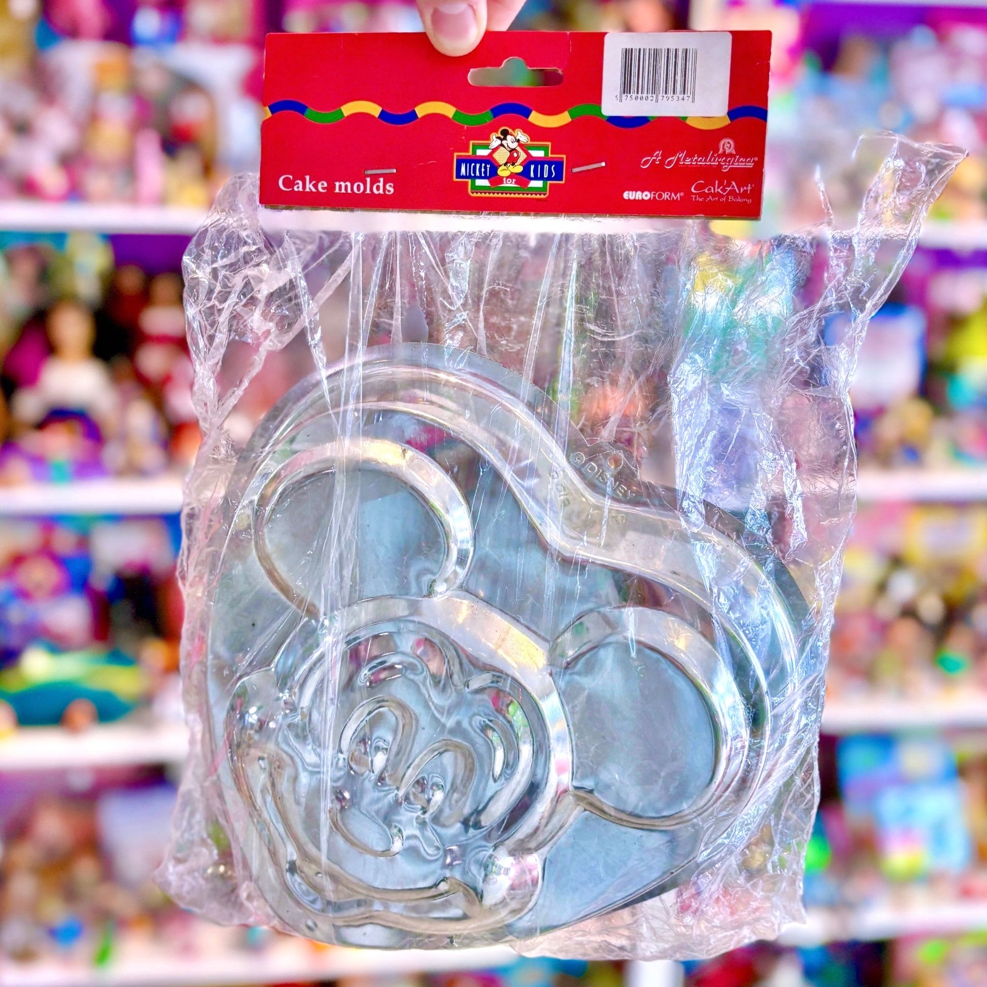 Disney Mickey & Minnie Mouse Cake Pan - PopCultGang