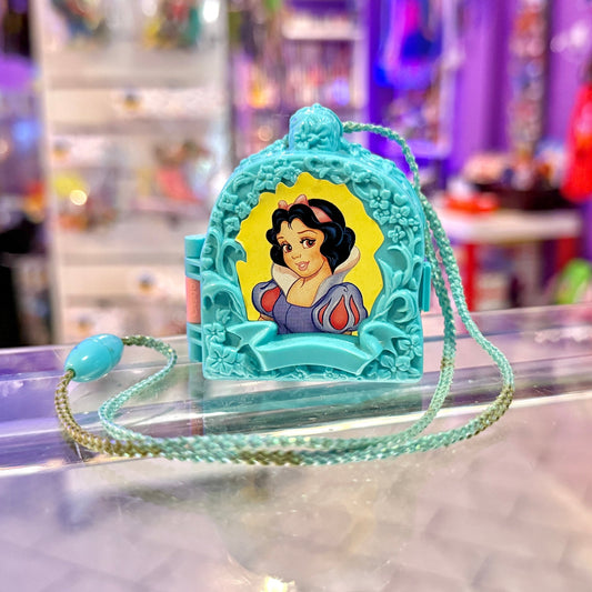 Disney: Once Upon A Time Locket Playset - Snow White (Mattel, 90s) - PopCultGang