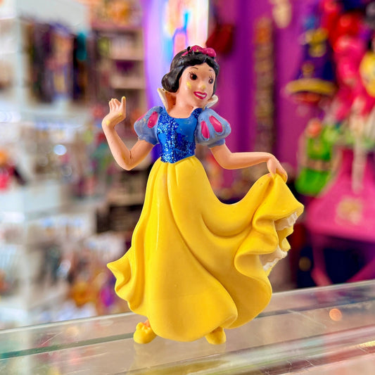 Disney Princesses: Snow White Glittery Yellow Dress PVC Figure (2000s) - PopCultGang