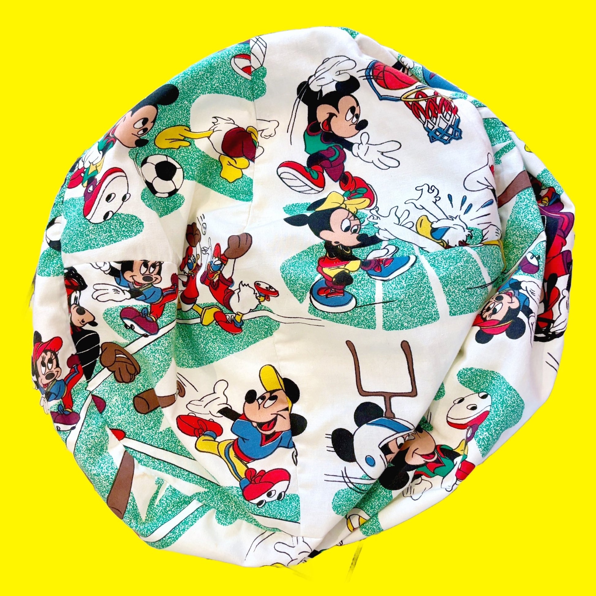 Disney: Vintage Mickey Sports Beanbag Chair (90s) - PopCultGang