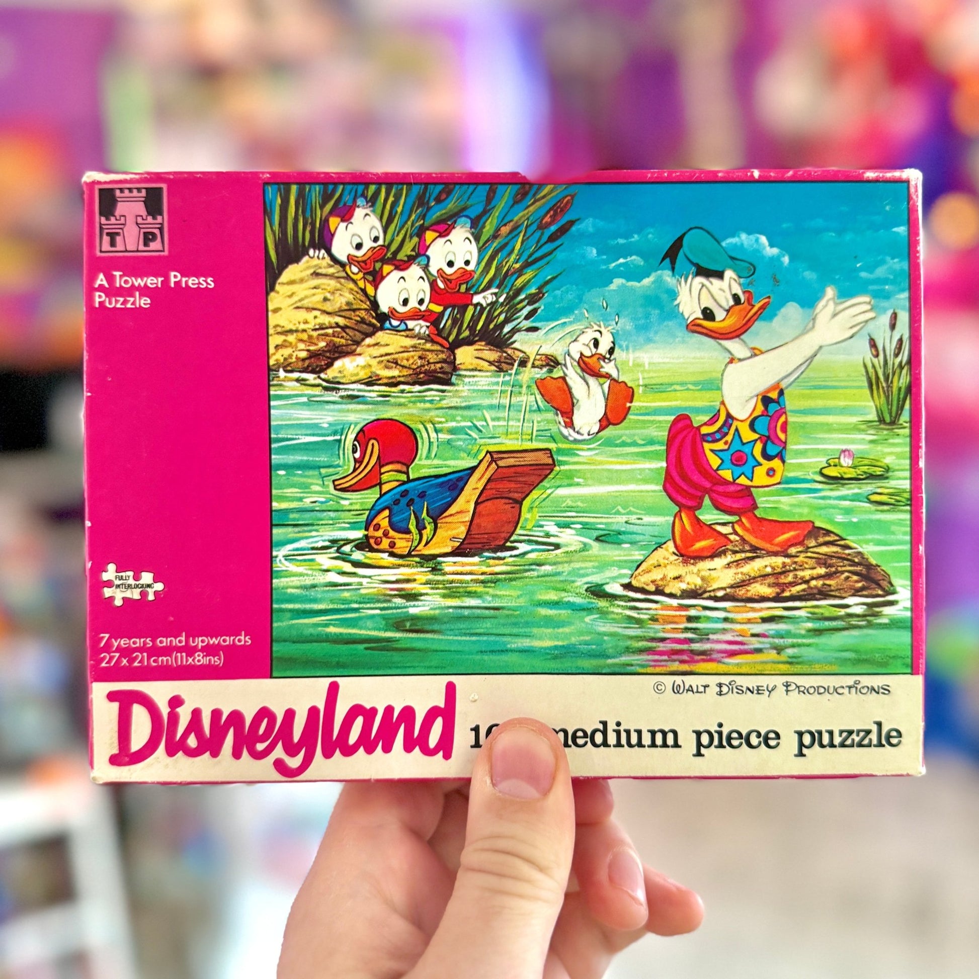 Disneyland: Donald Duck Swimming Puzzle (100 pieces, 70s) - PopCultGang