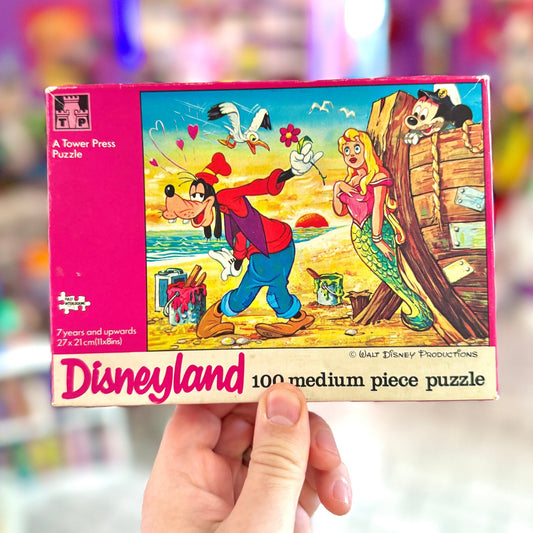 Disneyland: Goofy and Mermaid Puzzle (100 pieces, 70s) - PopCultGang