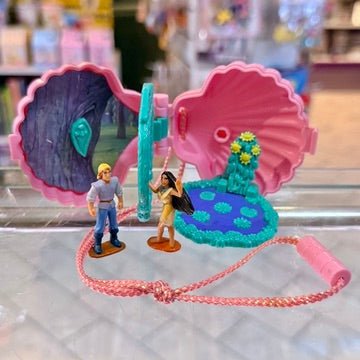 Disney's Pocahontas: Once Upon A Time Locket Playset (Mattel, 1995) - PopCultGang