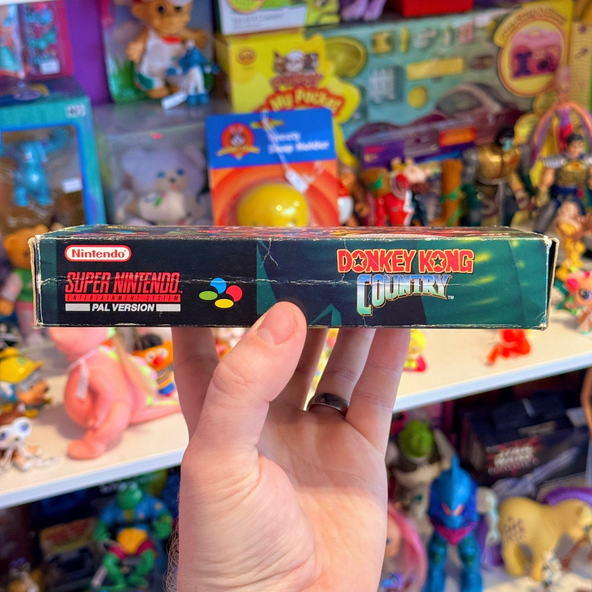 Donkey Kong Country (boxed, SNES) - PopCultGang