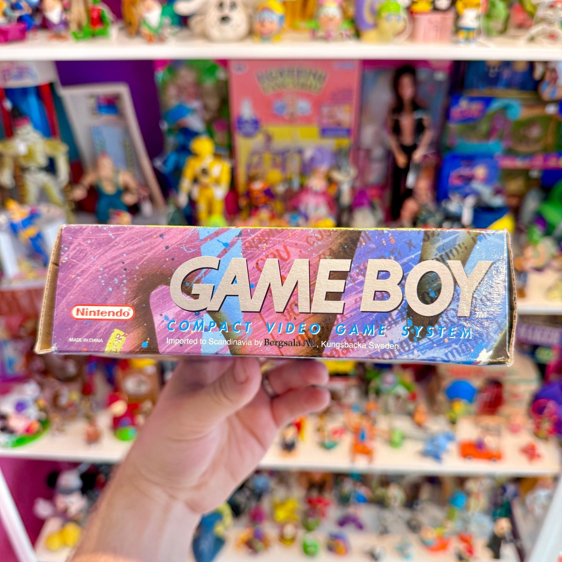 Gameboy: Play It Loud Blue (DMG - 01, complete in box, Bergsala, Nintendo) - PopCultGang