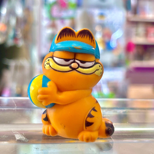 Garfield Beach Ball PVC Figure (1981) - PopCultGang