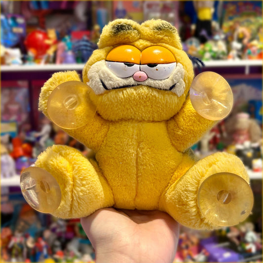 Garfield: Climbing Walls Suction Cup Plush (1981) - PopCultGang