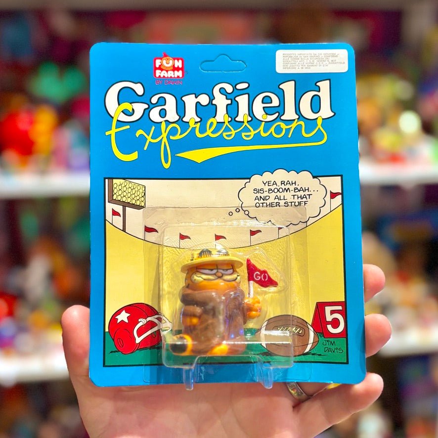 Garfield Expressions: Garfield With Go Flag PVC Figure (MOC, 80s) - PopCultGang