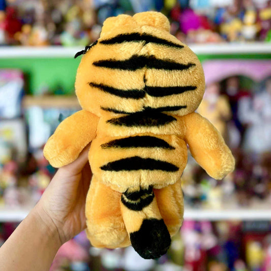 Garfield Looking Smug Plush (90s) - PopCultGang