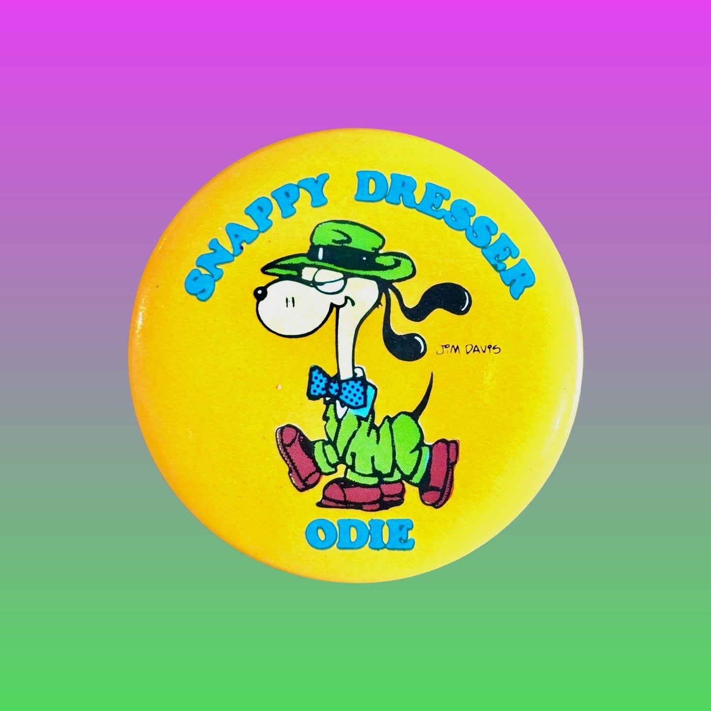 Garfield: Snappy Dresser Odie - Pinback Badge (80s) - PopCultGang