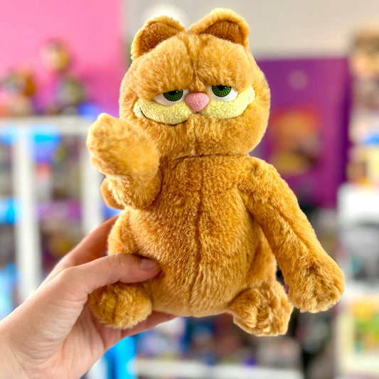 Garfield The Movie: Waving Plush (2004) - PopCultGang