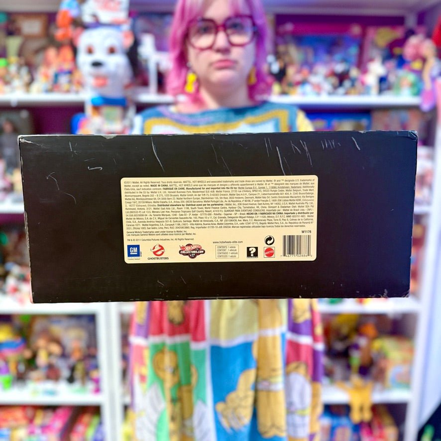 Ghostbusters: Ecto - 1 - Hot Wheels Elite 1:18 Diecast Model Car (NIB, 2011) - PopCultGang