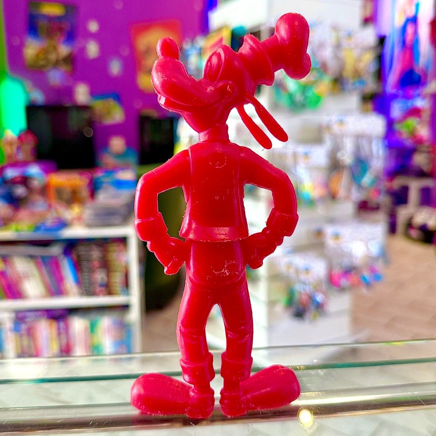 Goofy Red Plastic Figure (Louis Marx, Disney, 70s) - PopCultGang