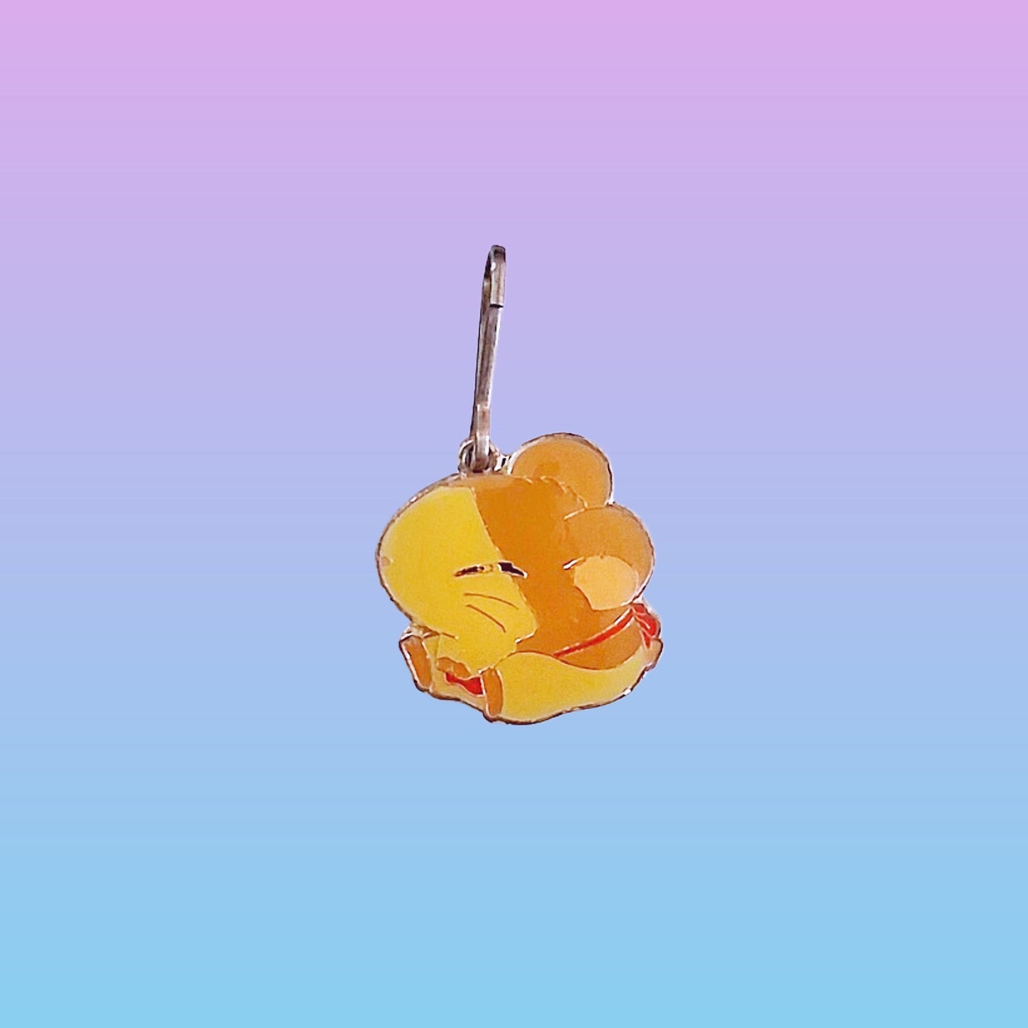 Hamtaro: Howdy Sitting Metal Charm - Mini Keychain (2000s) - PopCultGang