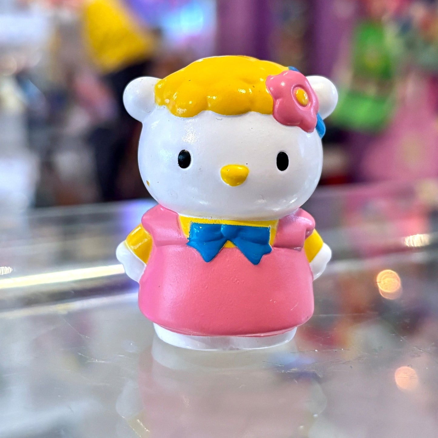 Hello Kitty: Fifi Finger Puppet (2008) - PopCultGang
