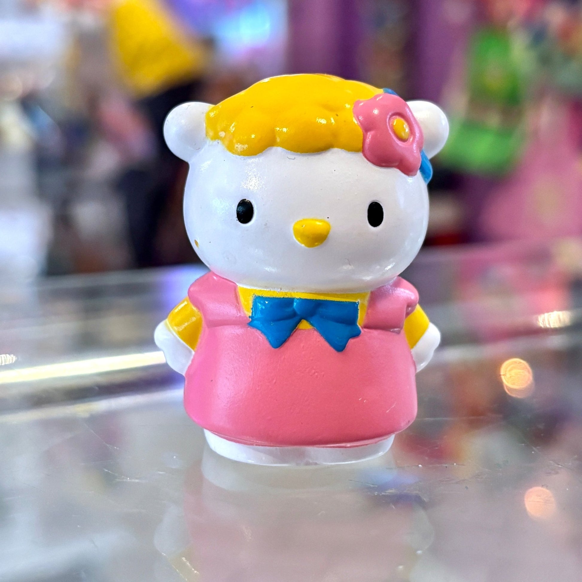 Hello Kitty: Fifi Finger Puppet (2008) - PopCultGang