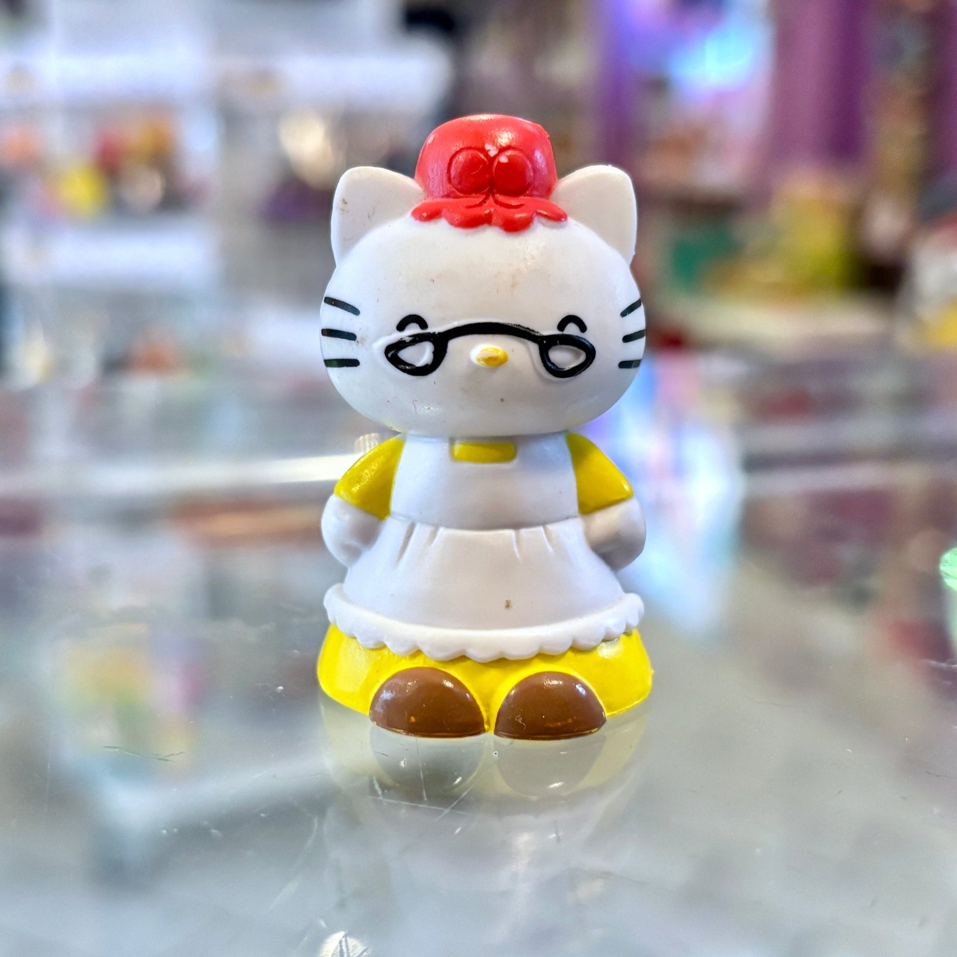 Hello Kitty: Grandma Finger Puppet (2000s) - PopCultGang