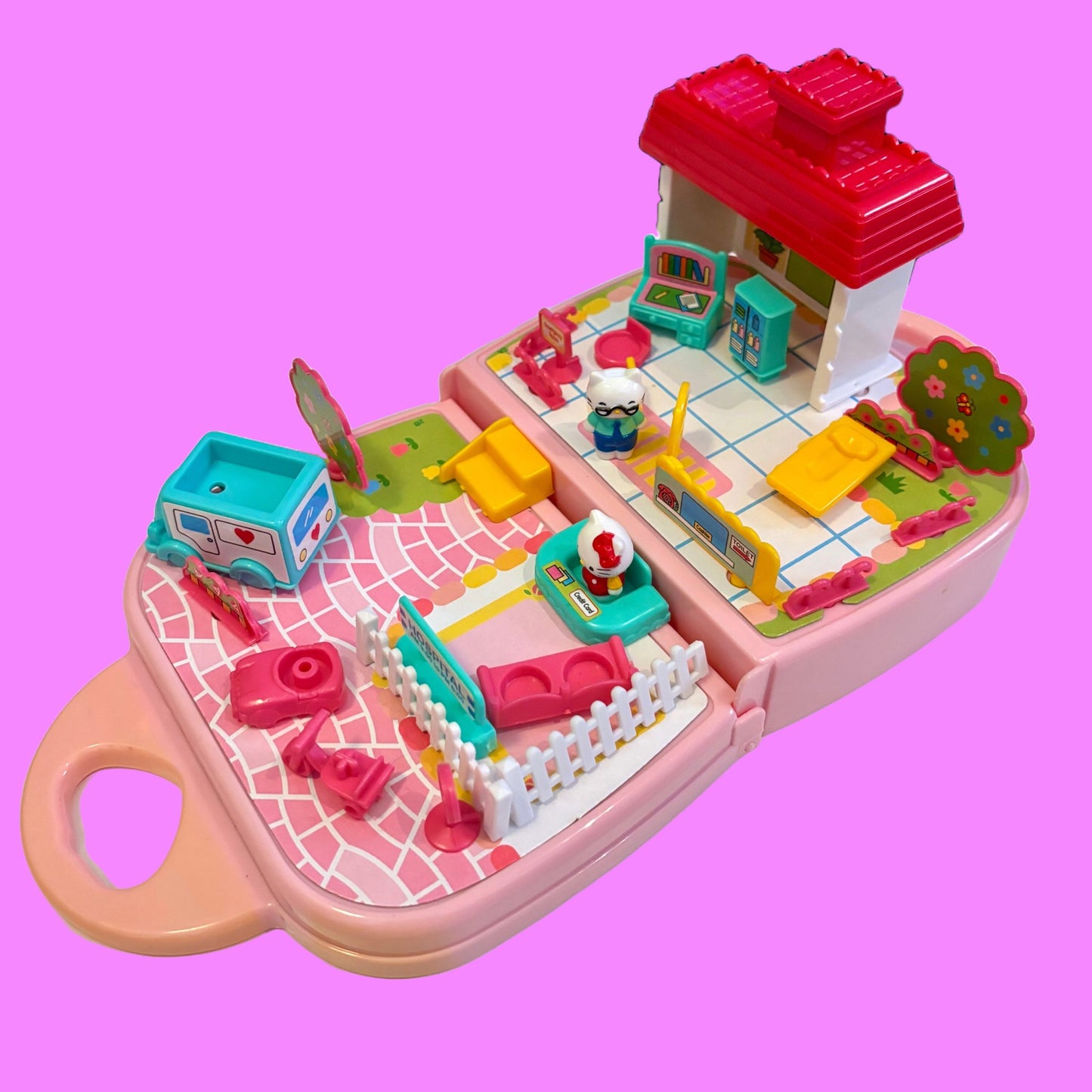 Hello Kitty Playset: Hospital (2000s) - PopCultGang