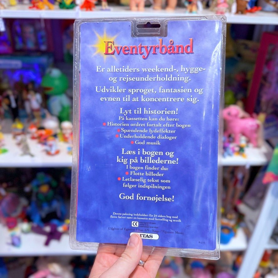 Hjælp Jeg Er En Fisk / Help I'm A Fish - Eventyrbånd - Lyt og Læs (danish book and casette tape, 90s) - PopCultGang