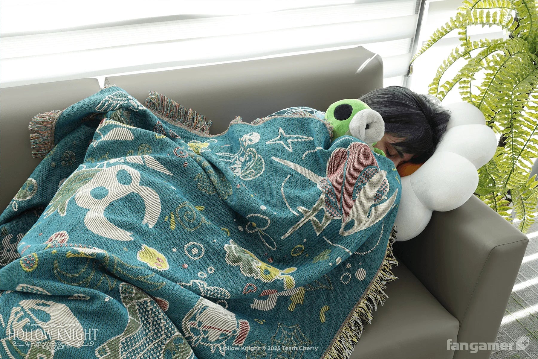 Hollow Knight: Cozy Critters Throw Blanket (Fangamer) - PopCultGang